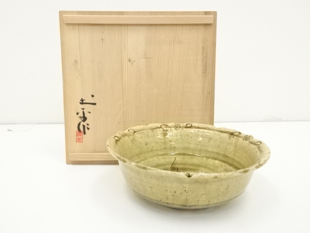 Pottery & Ceramics